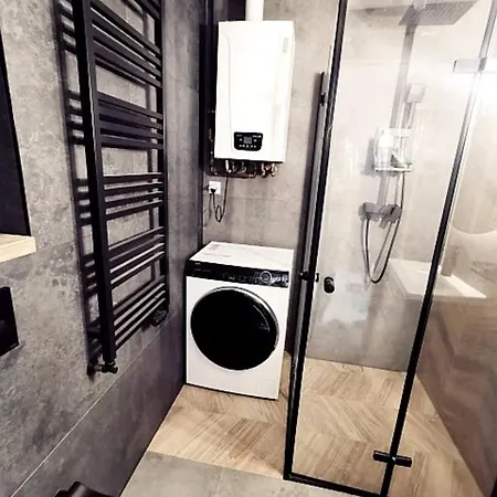 Loft Przy Wisniowej Lägenhet